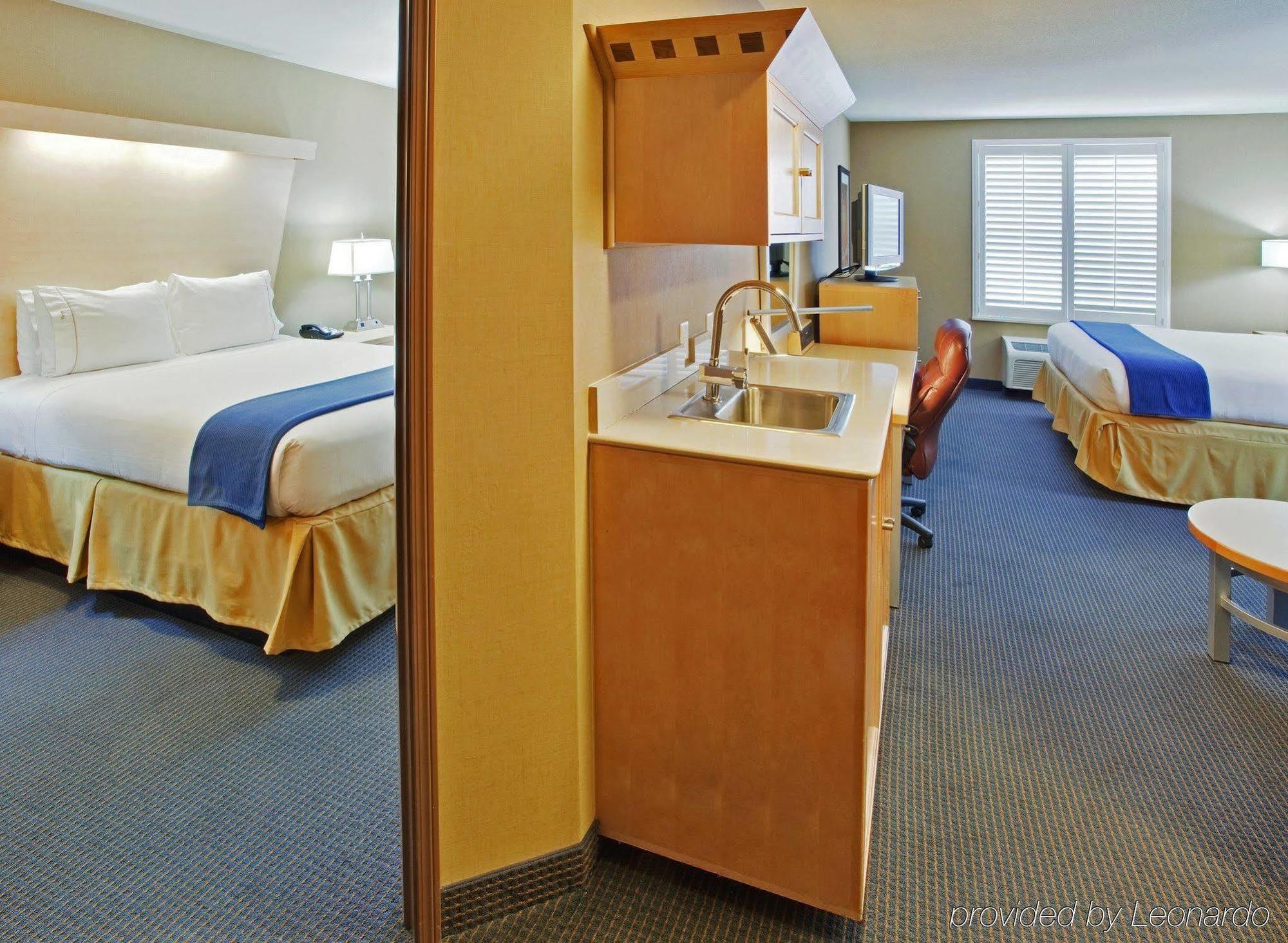 Holiday Inn Express Hotel & Suites Modesto-Salida By Ihg Exterior photo